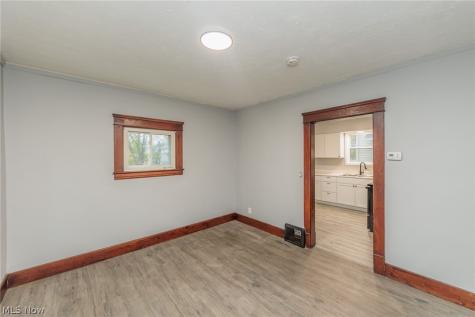 1038 W 11th Street Lorain OH 44052
