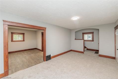 1038 W 11th Street Lorain OH 44052