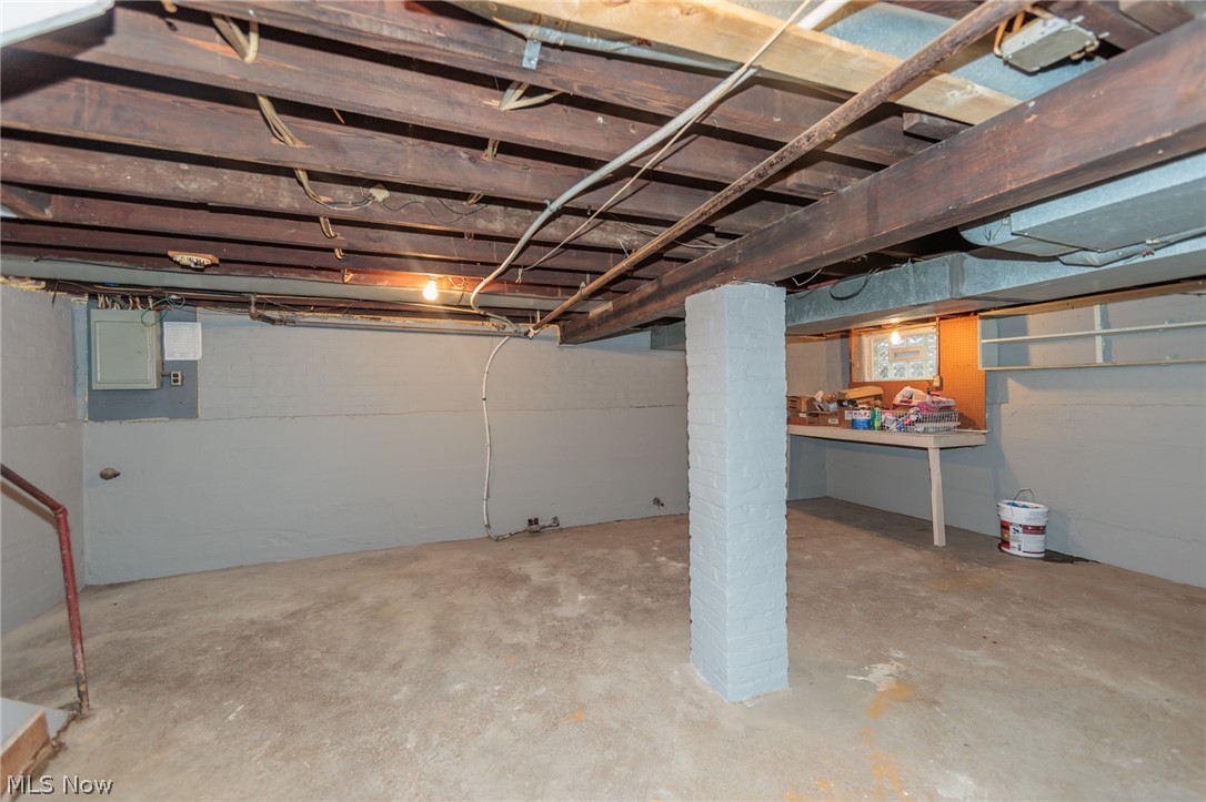 1038 W 11th Street Lorain OH 44052