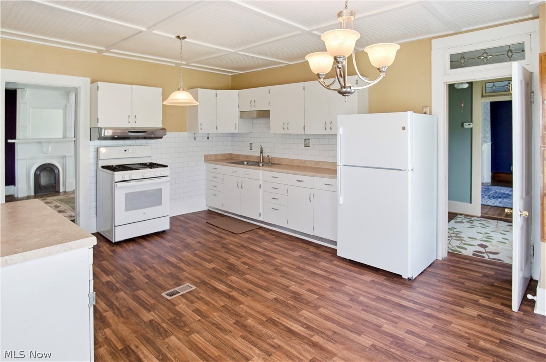 32 E 1st Street Frazeysburg OH 43822