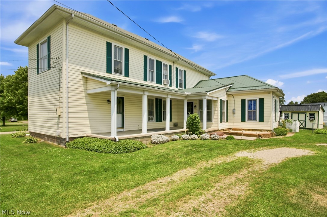 32 E 1st Street Frazeysburg OH 43822