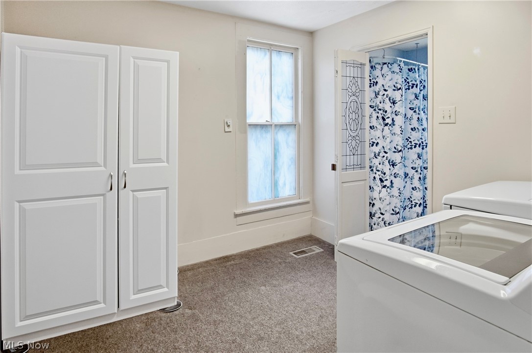 32 E 1st Street Frazeysburg OH 43822