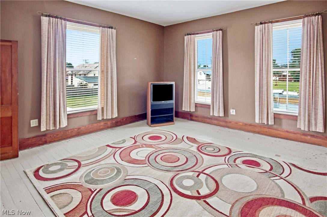 32 E 1st Street Frazeysburg OH 43822