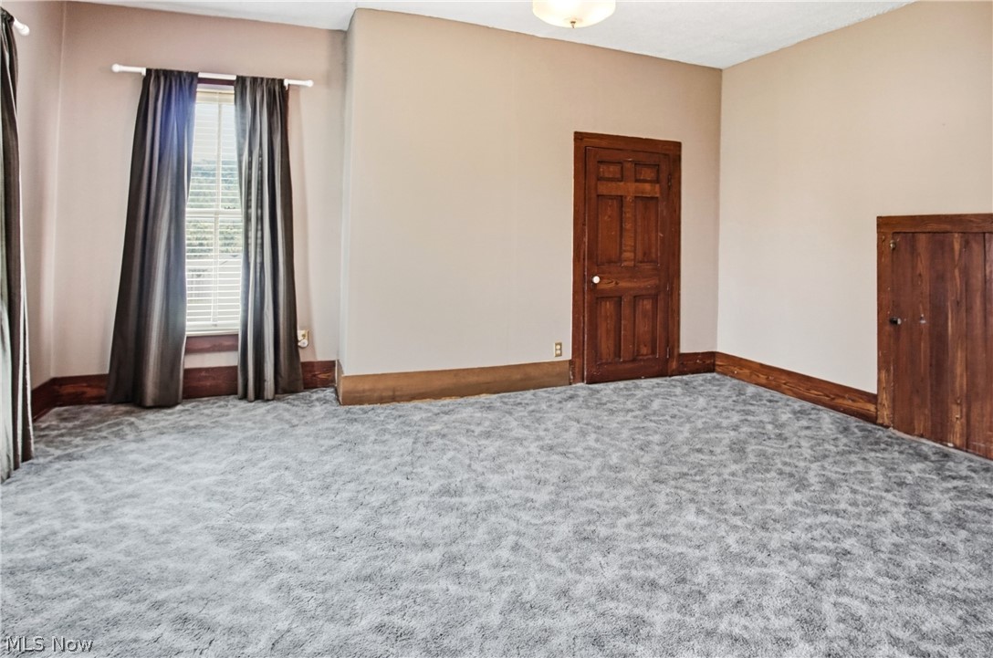 32 E 1st Street Frazeysburg OH 43822