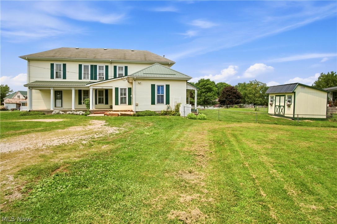 32 E 1st Street Frazeysburg OH 43822