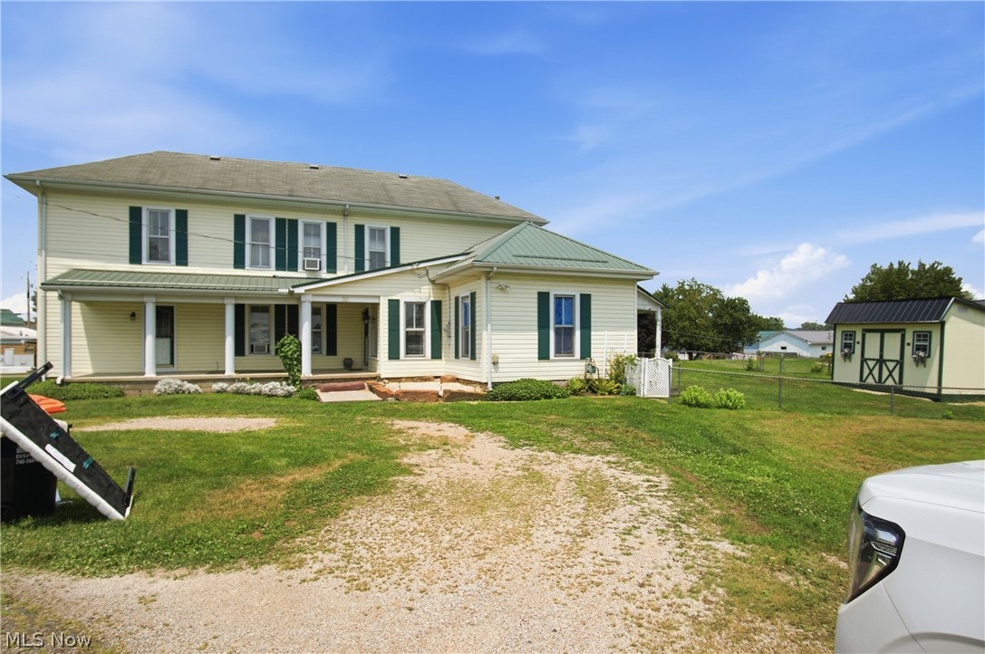 32 E 1st Street Frazeysburg OH 43822