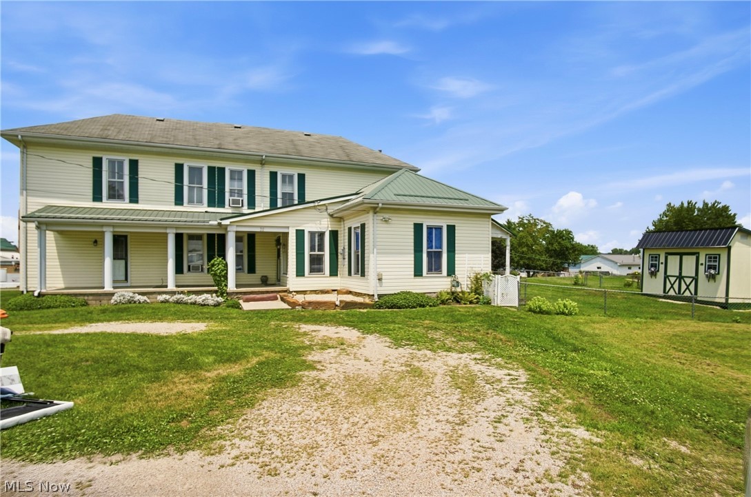 32 E 1st Street Frazeysburg OH 43822