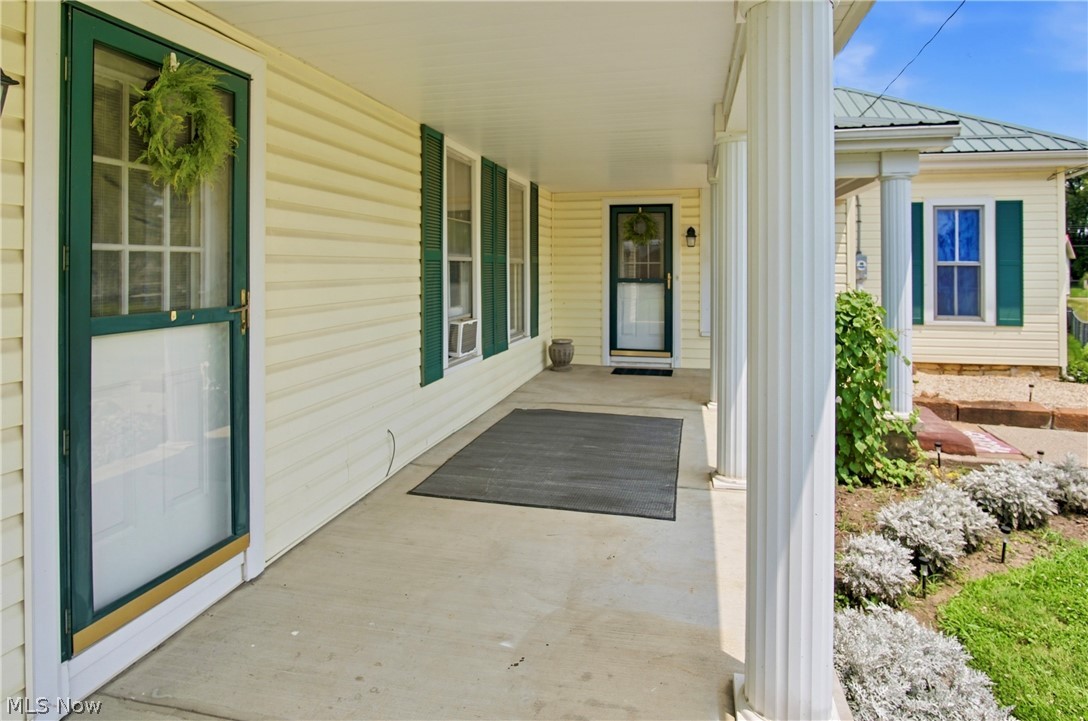 32 E 1st Street Frazeysburg OH 43822