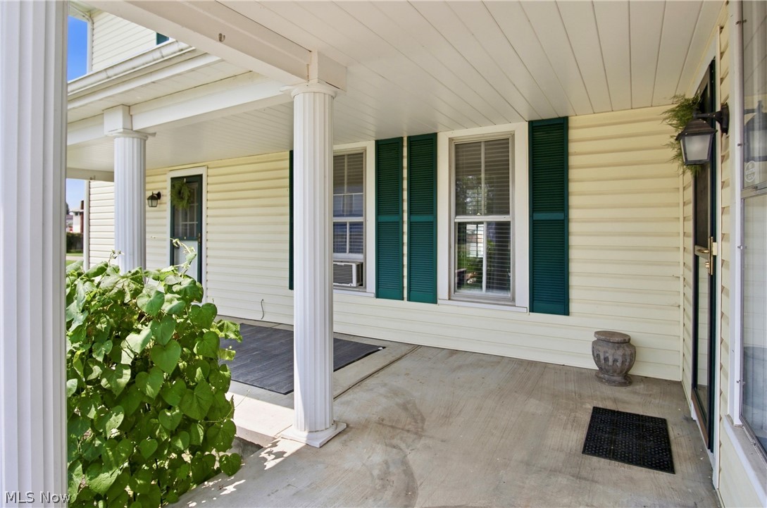 32 E 1st Street Frazeysburg OH 43822