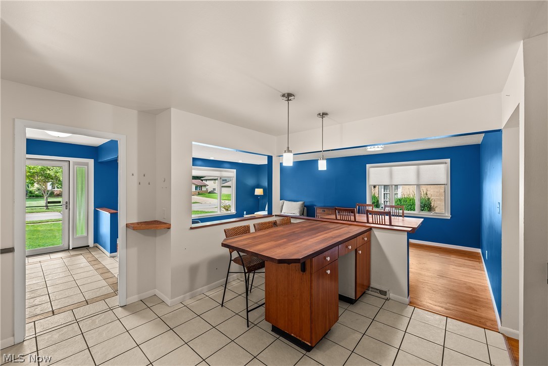 4573 Whitehall Drive South Euclid OH 44121