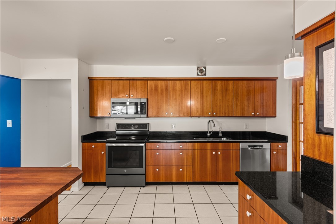 4573 Whitehall Drive South Euclid OH 44121