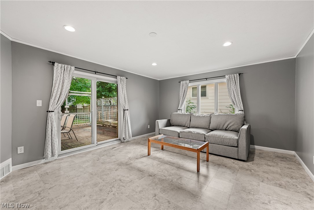 4573 Whitehall Drive South Euclid OH 44121