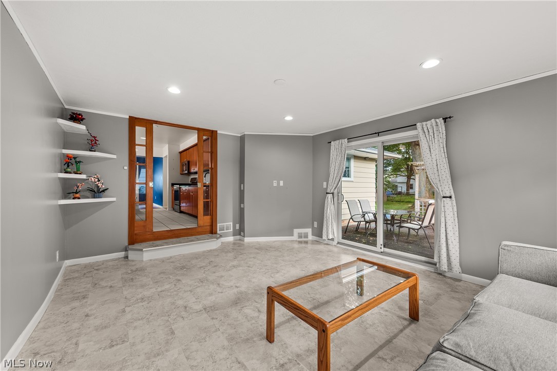 4573 Whitehall Drive South Euclid OH 44121