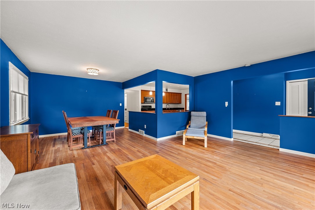 4573 Whitehall Drive South Euclid OH 44121