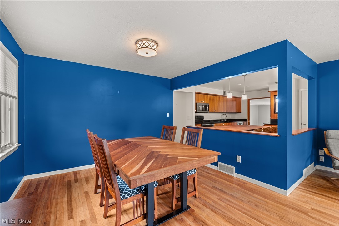 4573 Whitehall Drive South Euclid OH 44121