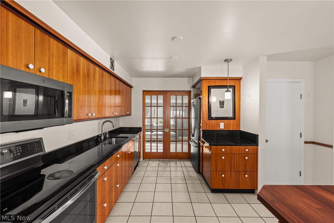 4573 Whitehall Drive South Euclid OH 44121