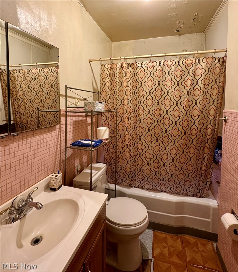 143 Wilson Street Struthers OH 44471