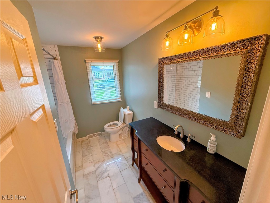 5549 Ericson Lane Willoughby OH 44094