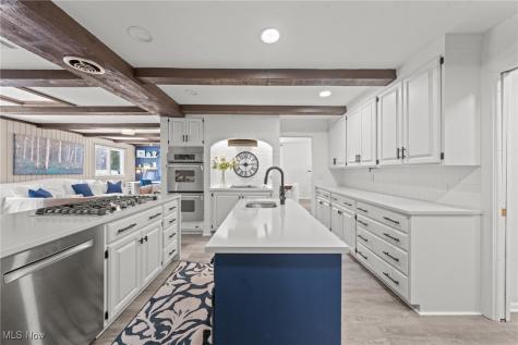 2745 Green Road Shaker Heights OH 44122