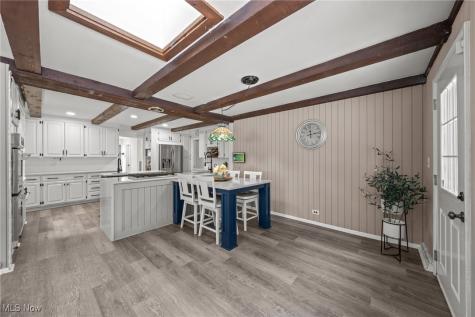 2745 Green Road Shaker Heights OH 44122