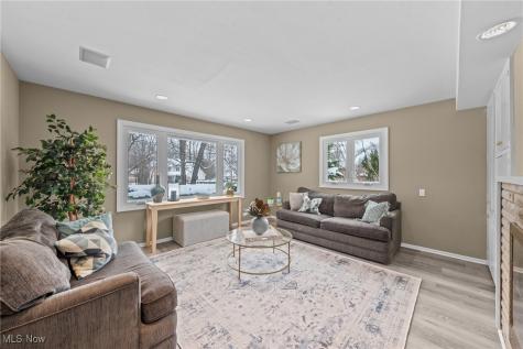 2745 Green Road Shaker Heights OH 44122