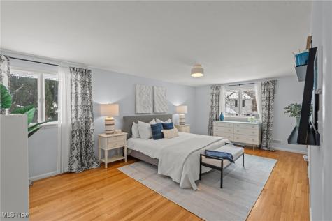 2745 Green Road Shaker Heights OH 44122