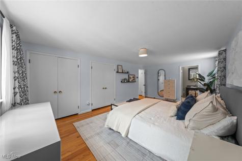 2745 Green Road Shaker Heights OH 44122