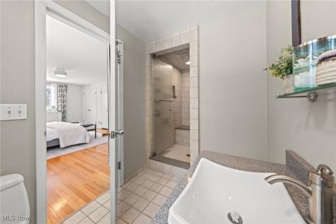 2745 Green Road Shaker Heights OH 44122