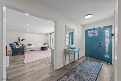 2745 Green Road Shaker Heights OH 44122