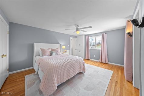 2745 Green Road Shaker Heights OH 44122