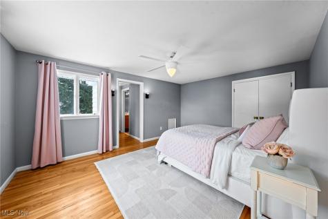 2745 Green Road Shaker Heights OH 44122