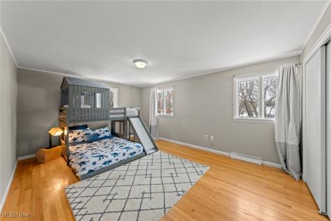 2745 Green Road Shaker Heights OH 44122