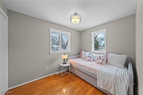 2745 Green Road Shaker Heights OH 44122