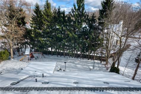 2745 Green Road Shaker Heights OH 44122