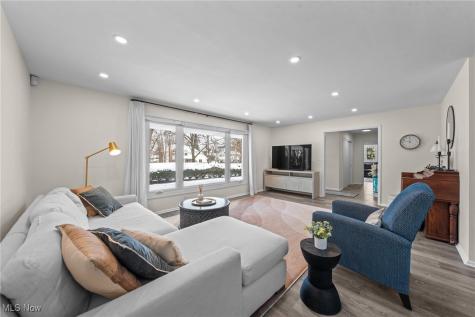 2745 Green Road Shaker Heights OH 44122