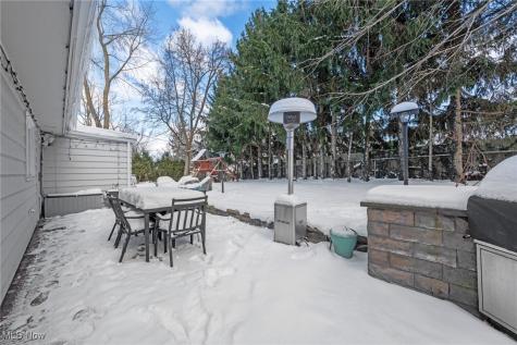 2745 Green Road Shaker Heights OH 44122