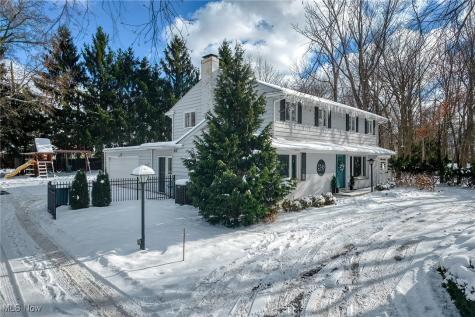 2745 Green Road Shaker Heights OH 44122