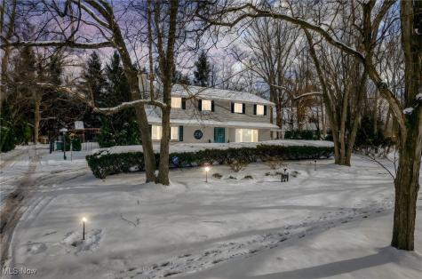 2745 Green Road Shaker Heights OH 44122