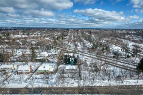 2745 Green Road Shaker Heights OH 44122