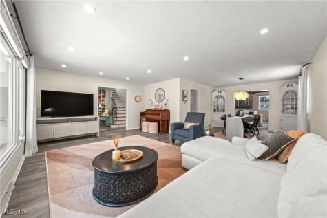 2745 Green Road Shaker Heights OH 44122