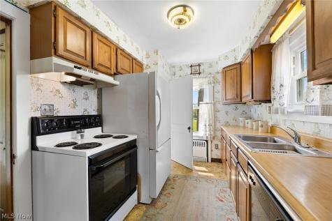 712 S Hametown Road Copley OH 44321