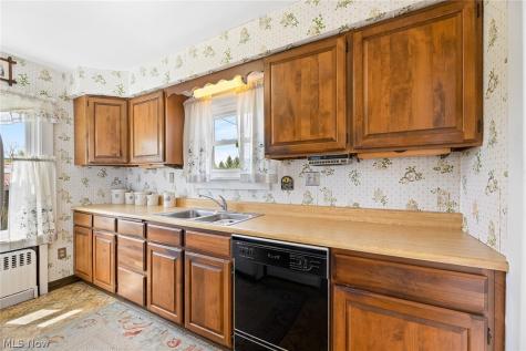 712 S Hametown Road Copley OH 44321