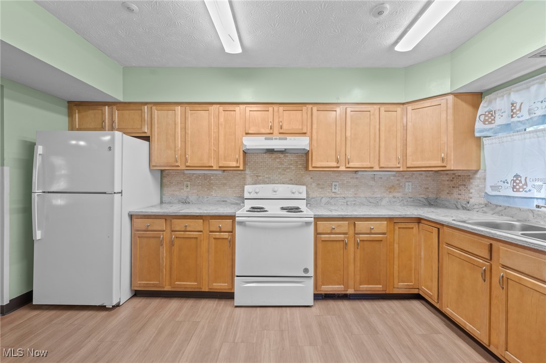 17702 Nottingham Road Cleveland OH 44119