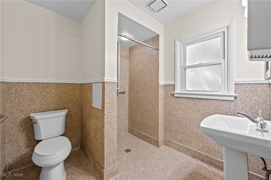 17702 Nottingham Road Cleveland OH 44119