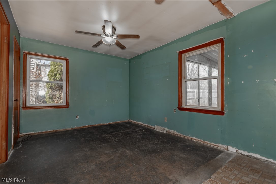 34233 Beach Park Avenue Eastlake OH 44095