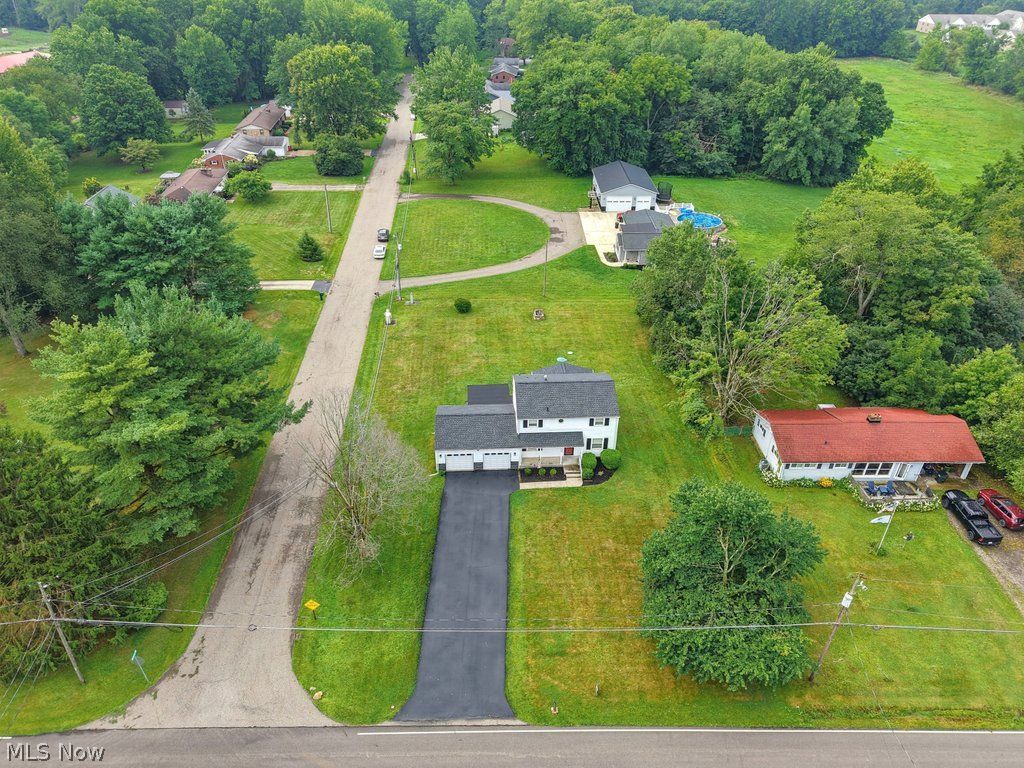 1888 Mt Pleasant Street NW North Canton OH 44720
