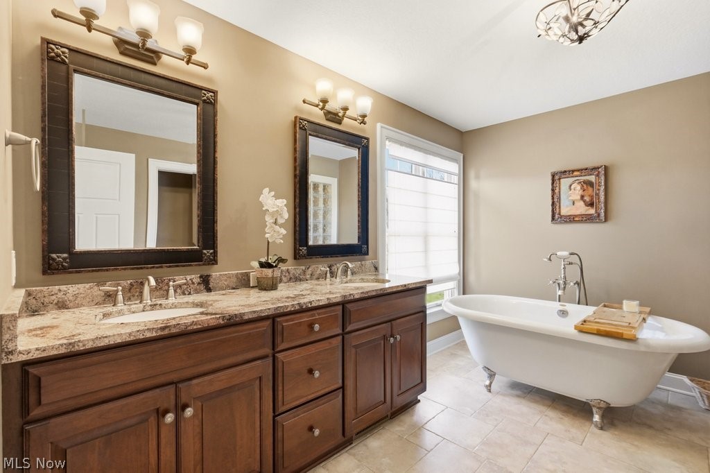 2566 Morning Star Drive Hinckley OH 44233