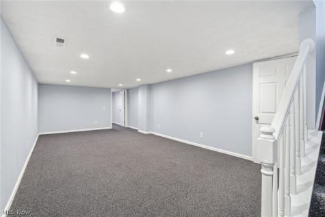 7891 Autumnwood Street NW North Canton OH 44720