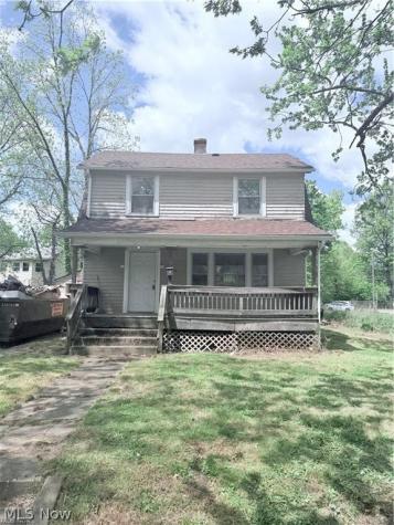 1174 Mercer Avenue Akron OH 44307