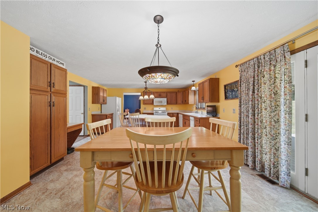 813 Walnut Ridge Street NW Bolivar OH 44612
